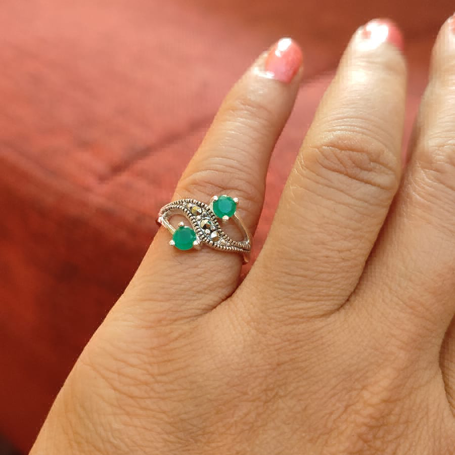 Green Dots Marcasite Ring